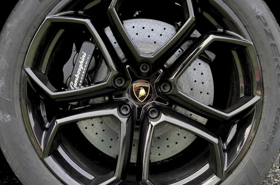  Lamborghini Aventador LP700-4 2011 года  (фото 98 из 204)